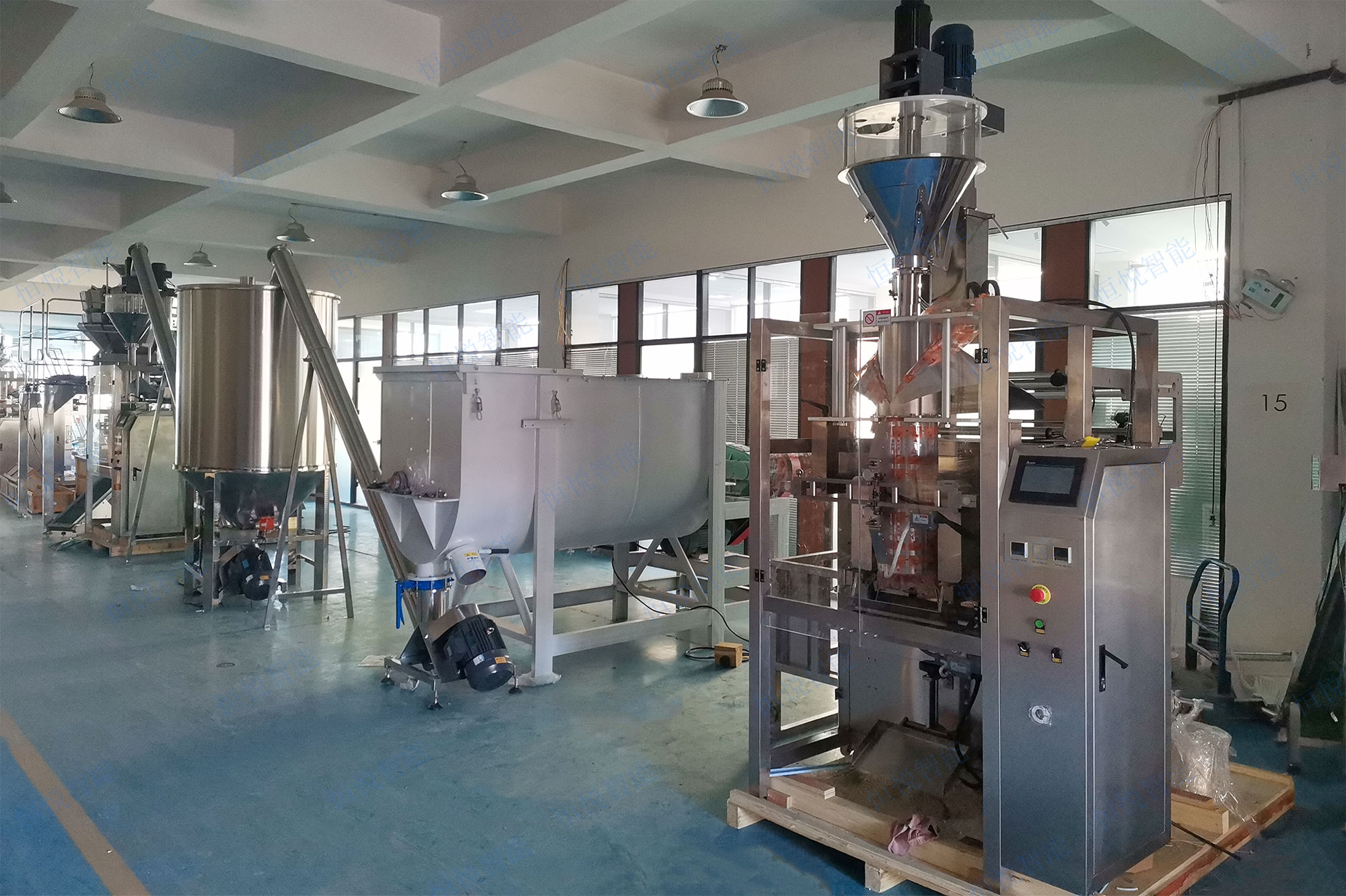 全自动防水涂料深夜网站在线播放可以实现涂料、腻子粉、快粘粉、石膏粉等建筑粉料产品得自动化包装全过程