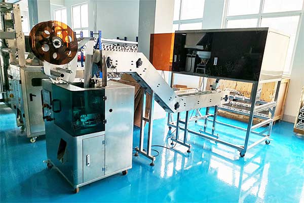 全自动尼龙三角包花茶深夜网站在线播放